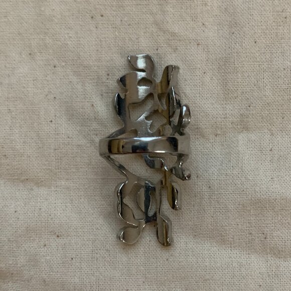 Dramatic Silver Floral Ring with Rhinestones - Picture 3 of 4